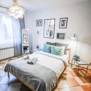 Lion - Your Own In Cracow Apartamento